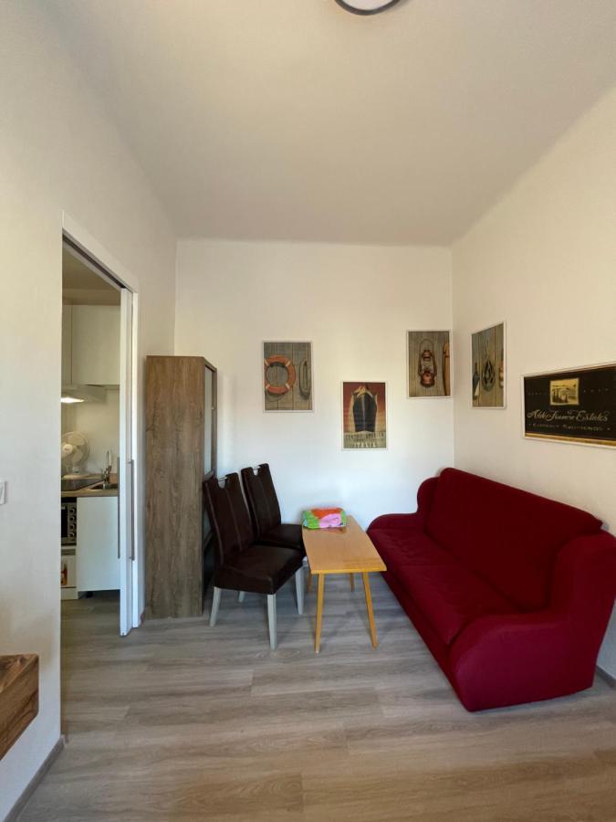 Red&Black Apartment City Centr, Na Hradbach 118 ออสตราวา ภายนอก รูปภาพ