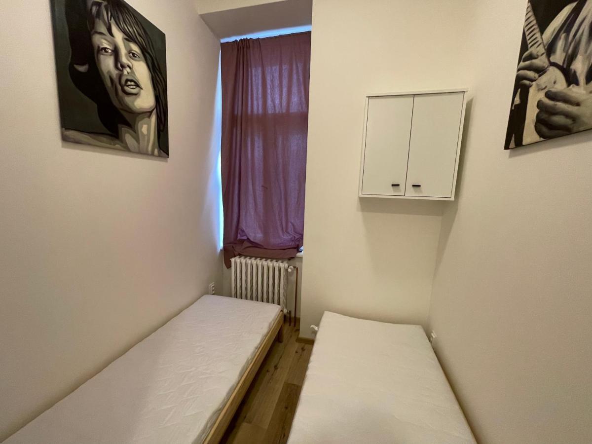 Red&Black Apartment City Centr, Na Hradbach 118 ออสตราวา ภายนอก รูปภาพ