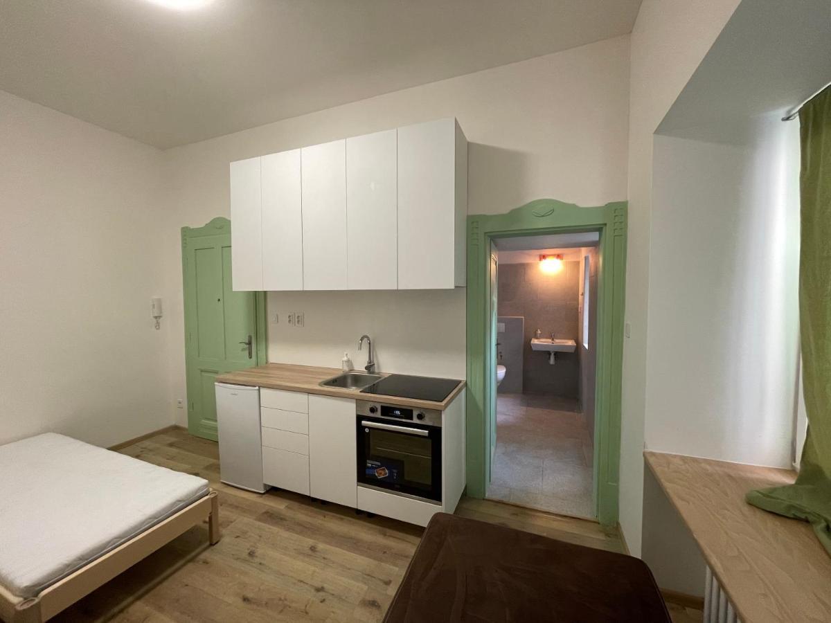 Red&Black Apartment City Centr, Na Hradbach 118 ออสตราวา ภายนอก รูปภาพ