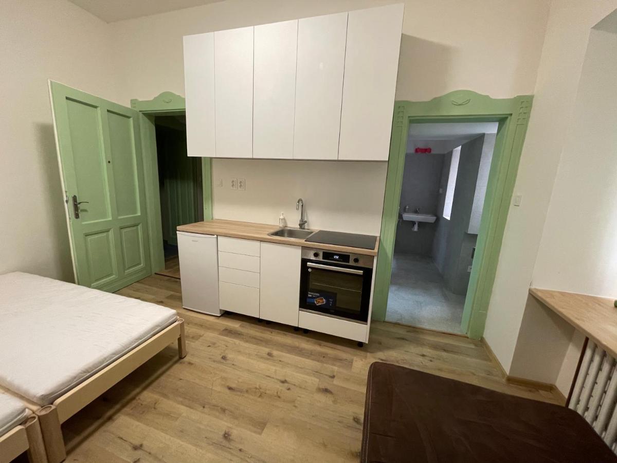 Red&Black Apartment City Centr, Na Hradbach 118 ออสตราวา ภายนอก รูปภาพ