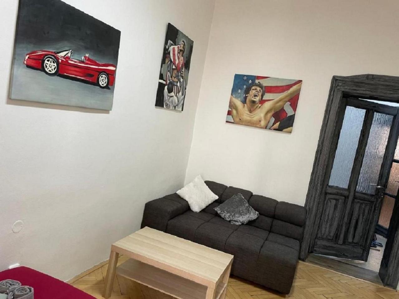 Red&Black Apartment City Centr, Na Hradbach 118 ออสตราวา ภายนอก รูปภาพ